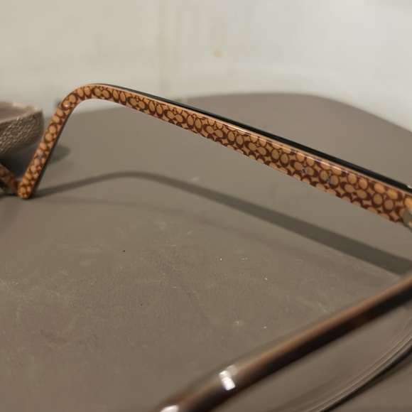 COACH-NICE PRESCRIPTION GLASSES(NEED TO REPLACE)-W/MATCHING CASE - Picture 8 of 10